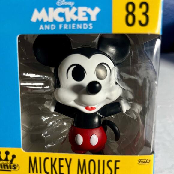 Disney Funko Minis MICKEY MOUSE 83 Figure New - Picture 7 of 7